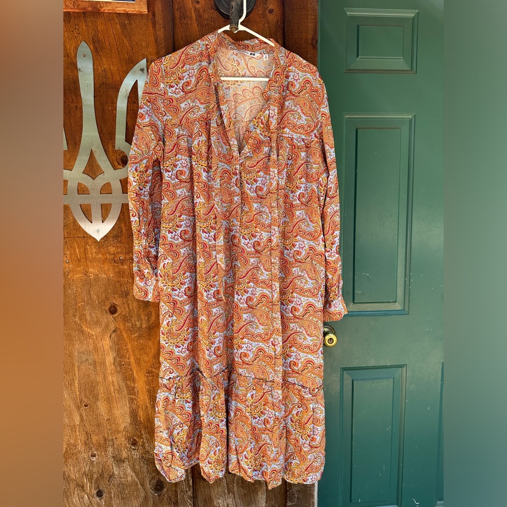 Multi color dress with sleves